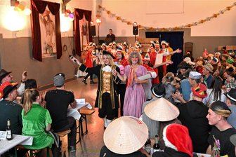 Die Narren sind in Mittelsachsen los: Wo die fünfte Jahreszeit in vollem Gange ist - In Frankenstein feiern die Narren ihre 39. Saison. Am 4. Februar kommt der Narrennachwuchs voll auf seine Kosten.