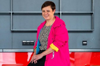Die neue Kuha-Chefin für Chemnitz: Josephine Hage und das große Erbe - Josephine Hage, künftige Geschäftsführerin der Kulturhauptstadt-gGmbH, in der Hartmannfabrik in Chemnitz.
