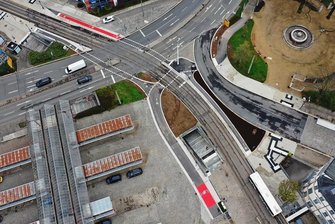 Die neue Zwickauer Fahrradkreuzung im Test - Die Radweg-Kreuzung an der Humboldtstraße/Bahnhofstraße in Zwickau ist sehr gut ausgebaut und sicher. 