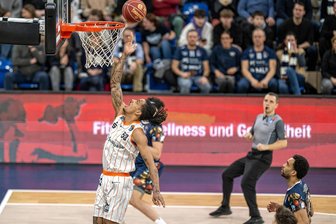 Die Niners Chemnitz und der Mann, den der Ball findet - Kevin Yebo machte beim 99:77-Sieg der Niners Chemnitz in Heidelberg starke 33 Punkte und erzielte damit einen neuen Karrierebestwert.