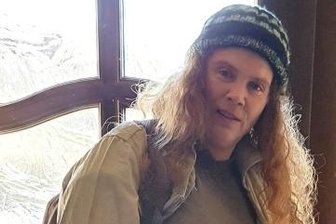 Die Obdachlose aus dem Krimi - Yvonne Scheithauer hatte für den Dreh ihre ältesten Klamotten angezogen - das Filmteam setzte aber noch eins drauf.