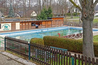 Die Oberlungwitzer „Pfütze“ ist nicht ganz dicht - Das Becken des kleinen Oberlungwitzer Freibades „Die Pfütze“ muss repariert werden.