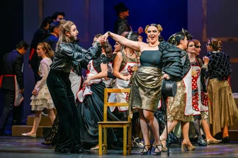 Die packende Geschichte von Liebe und Verlust: „La Traviata“ verzaubert Plauen -