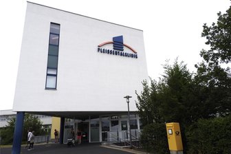 Die Pleißentalklinik in Werdau blickt auf 25 Jahre des Bestehens zurück - Die Pleißentalklinik hat 1999 ihren ersten Patienten aufgenommen. Zum Jubiläum gab es ein besonderes Geschenk.