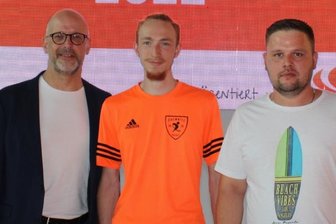 Die Säulen des Vereinssports - Ausgezeichnete Ehrenamtler: Floorfighters-Vorstand Oliver Günther, Hockeytrainer Max Zychski und Fußballtrainer Marcel Richter (v.l.). 