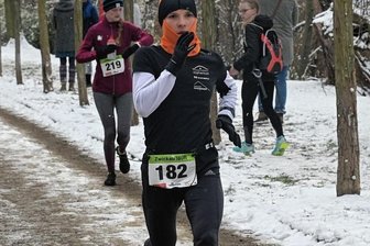 Die Schnellsten gehen es locker an - Maja Betz beeindruckte bei ihrer Premiere in Zwickau mit dem Streckenrekord über 10 km der Frauen.