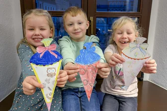 Die Schultüten-Frage: Wie muss das wichtigste Geschenk bei Schulanfängern im Erzgebirge aussehen? - Großer Zuckertütenzauber am Mittwochnachmittag in der „Freie Presse“-Redaktion in Annaberg-Buchholz. Emma, Erik und Eva aus Annaberg-Buchholz standen als Interviewpartner für ein äußerst wichtiges Thema zur Verfügung.
