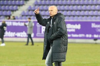 Die Stimmen zum Heimspiel des FC Erzgebirge Aue: Niederlage nach „Witzaktion“ - Matthias Heidrich war nach der Heimniederlage gegen den SV Waldhof bedient.