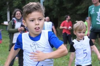 "Die Strecke hat es in sich" - Den Schnupperlauf hat Pepe Oettel gewonnen, der voll konzentriert auf die Strecke ging. 