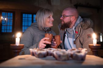 „Die Streckfolter - das ist Romantik pur“: Das haben Paare zum besonderen Valentinstag im Schloss Rochlitz erlebt - Sandra Wassmann und André Jeremenko gehörten zu den Gästen der Romantikführung durch Schloss Rochlitz.