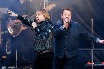 Die Tipps für das Wochenende im oberen Vogtland: Prinzen, Blasmusik und Dieseltag - Die Prinzen - im Foto Sänger Tobias Künzel (links) und Sebastian Krumbiegel - gastieren am Freitag, 20 Uhr, im Naturtheater Bad Elster.