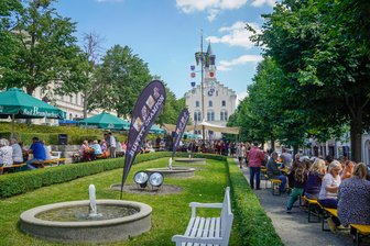 Die Tipps fürs Wochenende im Oberen Vogtland - Musik mitten in der Stadt: Am Freitag wird von 12 bis 17 Uhr das Sommerfest von Buffet Crampon auf dem Mittleren Markt in Markneukirchen gefeiert.