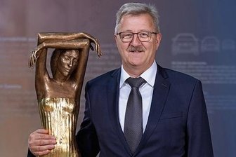 Die Träumende für erfolgreiche Unternehmer - Konnte als Sachsens Unternehmer des Jahres 2019 "Die Träumende" nach Hause holen: Holger Födisch, Chef der Dr. Födisch Umweltmesstechnik AG, aus Markranstädt.