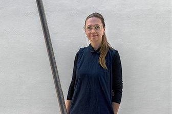 Die ukrainische Künstlerin Lada Nakonechna stellt in Leipzig aus: Wenn das Ganze zerfällt - Lada Nakonechna in ihrer aktuellen Ausstelllung in Leipzig.