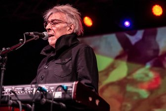 Die Verwandlung des Meisters der Melancholie: John Cale in Leipzig - Kraftvoll wie in jungen Jahren: John Cale in Leipzig.