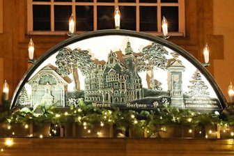 Die XXL-Ausführung auf dem Rathausbalkon -