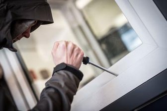 Diebe brechen in fünf Freibäder im Vogtland ein -