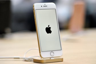 Diebe erbeuten I-Phones aus Geschäften in mehreren Städten -