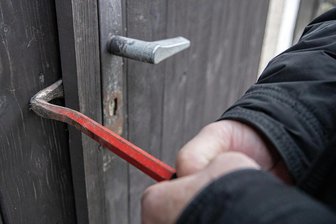 Diebe erneut auf Beutezug im Erzgebirge - Einbrecher haben sich erneut in mehreren Orten gewaltsam Zugang zu verschiedenen Objekten verschafft.