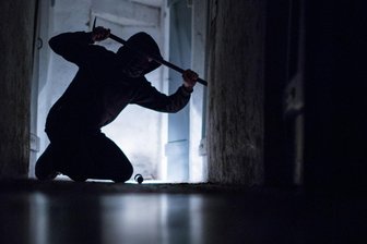 Diebe stehlen Kupferrohre in Glauchau – und verursachen hohen Schaden - In Meerane sind Unbekannte gewaltsam in ein Einfamilienhaus eingebrochen.