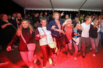 Diebstahl an der Göltzschtalbrücke: Was einigen Vogtländern die Partystimmung am Ende verhagelte - Die Stimmung an der Brücke war friedlich und ausgelassen. Nur ganz zum Schluss gab es Ärger.