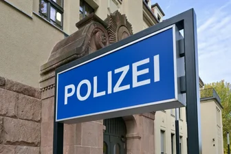 Dienstgeheimnisse an Extremisten verraten? Gericht erklärt früheren Zwickauer Polizeirevier-Leiter für unschuldig - Die Zwickauer Polizeidirektion an der Lessingstraße. Dort ist auch das örtliche Polizeirevier untergebracht.