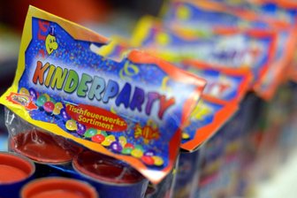 Diese Corona-Regeln gelten zu Silvester in Sachsen - Tischfeuerwerk ist auch in diesem Jahr erlaubt.