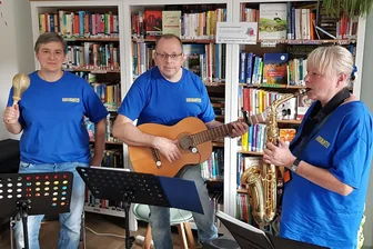 Diese ganze besondere Plauener Band sucht einen Keyborder - Hope Thierbach, Mathias Eckhardt und Silke Rauch (von links) sind Teil der "Kobsikanten".