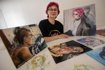Diese junge Plauener Künstlerin lässt aufhorchen - Antonia Grünler freut sich über ihre erste Einzelausstellung in der Galerie Forum K in Plauen.