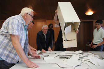 Diese Kandidaten wurden in die Stadt- und Gemeinderäte im Altkreis Aue gewählt - Die Wähler, wie hier in Schönheide, haben entschieden.
