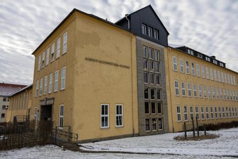Diese Schule im Erzgebirge trägt seit 60 Jahren den Namen des „Urwalddoktors“ Albert Schweitzer - Den Namen von Albert Schweitzer trägt die Förderschule in Aue seit 60 Jahren.