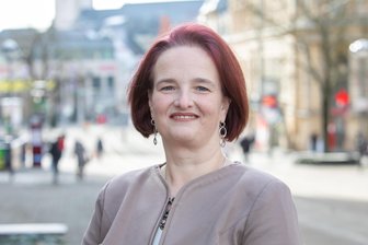 Diese Vogtländerin will fürs BSW in den Bundestag: „Corona hat was verändert“ - Anja Kunze arbeitet als Juristin im Landratsamt. Für das Bündnis Sahra Wagenknecht steht sie auf der Landesliste Sachsen auf Platz 4.