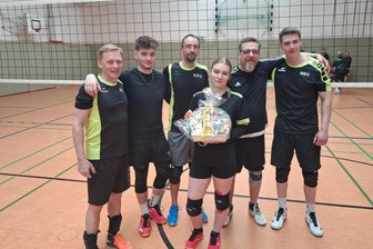 Diese Volleyballer aus dem Erzgebirge gewinnen die „runde Meisterschaft“ - Der Sieger der 20. Ortsmeisterschaft Eibenstock kam aus dem Nachbarort. So wie schon voriges Jahr.