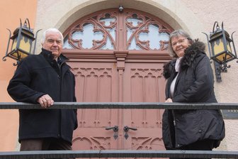 Dieses Angebot gibt es bald auf dem südlichsten Schloss des Vogtlandes - Schlossbesitzer Günther Rubner und seine Ehefrau Hildegard bieten Schlossführungen.