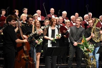Dieses Wochenende im Vogtland umschwärmt die Damen - Mit „Applaus, Applaus der Frauenwelt“ feiert das Chor- und Unterhaltungskonzert zum Frauentag am Freitag ab 19.30 Uhr im König-Albert-Theater Bad Elster sein Zehnjähriges.