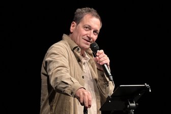 Dieter Nuhr begeistert sein Publikum in Zwickau - Dieter Nuhr hat das Publikum in der Stadthalle in Zwickau begeistert.