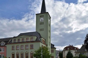 Digitaler Service: Wilkau-Haßlau führt Terminvergabe im Einwohnermeldeamt und Standesamt ein - In zwei Ämtern im Rathaus von Wilkau-Haßlau sind Termine künftig Pflicht.