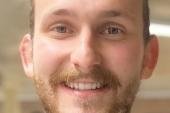 Direkt nach dem Spiel die dritte Spritze verabreicht - Pascal Ebert - Handballer des EHV Aue