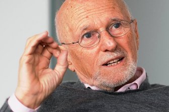 Dirk Roßmann als Romanschreiber: "Ich musste es einfach tun!" - Unternehmer mit Mission: Dirk Roßmann.