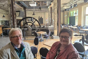 Disco für Junggebliebene: Werdau tanzt im Maschinensaal der Tuchfabrik - Ingrid und Andreas Nielen organisieren einen Discoabend in der Tuchfabrik – für Leute ab 40.