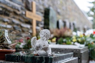 Diskussion in Rodewisch: Wo die letzte Ruhestätte sein wird - Das Erd- oder Urnengrab - wie hier in Rodewisch - ist der Klassiker. Es gibt auch andere Formen.