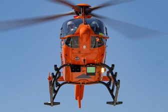 Dittmannsdorf: Kind auf Bundesstraße von Pkw erfasst und schwer verletzt – Rettungshubschrauber im Einsatz - Ein Kind wurde in Dittmannsdorf angefahren und kam mit einem Rettungshubschrauber ins Krankenhaus.