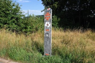 Do you understand Stille Mitte? - An einem wirklich recht stillen Ort wurde der Chemnitzer Mitte im Vorjahr bereits ein Denkmal gesetzt.