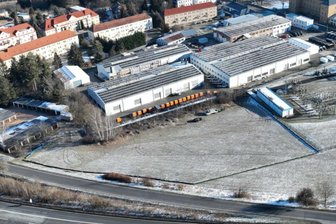 Döbeln: Neuer Batteriegroßspeicher soll im November ans Netz gehen - Auf dieser Fläche in der Stockhausener Straße nahe der B 169 soll der neue Batteriegroßspeicher entstehen.
