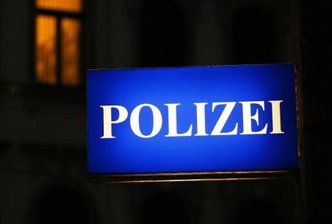 Döbeln: Plakate mit Symbolen von NPD-Jugendorganisation an SPD-Bürgerbüro gehängt -