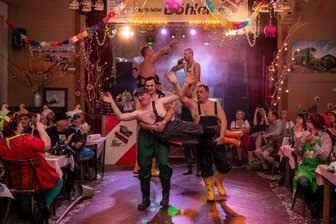 Döhlener Faschingsfreunde suchen neue Heimat - 2020 brachten die Mitstreiter des Männerballetts den Saal von Faßmanns Gaststätte das letzte Mal zum Kochen. Dann folgte eine coronabedingte Zwangspause. Doch nun droht dem Spektakel mit mehreren Veranstaltungen aus einem anderen Grund das Aus. "Wir brauchen ein neues Domizil", so Vereinssprecher Jens Gruttke. 