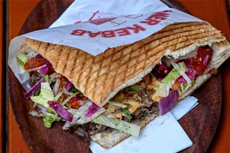 Dönerklau vor einem Imbiss auf dem Chemnitzer Sonnenberg - Vor einem Imbiss auf dem Sonnenberg hatte es ein Dieb auf drei Döner abgesehen.