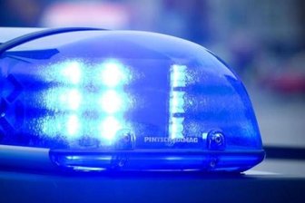 Doppel-Einbruch in Getränkemärkte in Netzschkau und Mylau - Schnaps, Bargeld und Tabakwaren erbeuteten Langfinger aus Getränkemärkten in Netzschkau und Mylau. Die Polizei sucht Zeugen. 