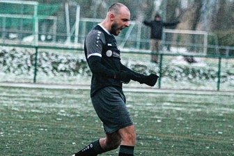 Doppelpack von Ebenhöch rettet Punkt - Carlos Ebenhöch glich im Heimspiel gegen Germania Chemnitz zweimal einen Rückstand für die Oelsnitzer wieder aus.