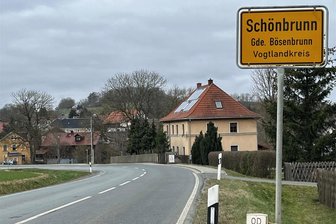 Doppelte Straßennamen in der Gemeinde Bösenbrunn: Kompromiss in Sicht - Die Stimmen im Gemeinderat Bösenbrunn mehren sich, dass die Hauptstraße in Schönbrunn ihren Namen behält. Nach wie vor umbenannt werden sollen die Hauptstraßen in Bobenneukirchen, Bösenbrunn und Ottengrün.